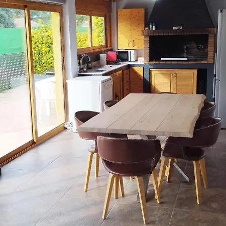 Privado Con Entrada Independiente En Caldes De Malavella 아파트