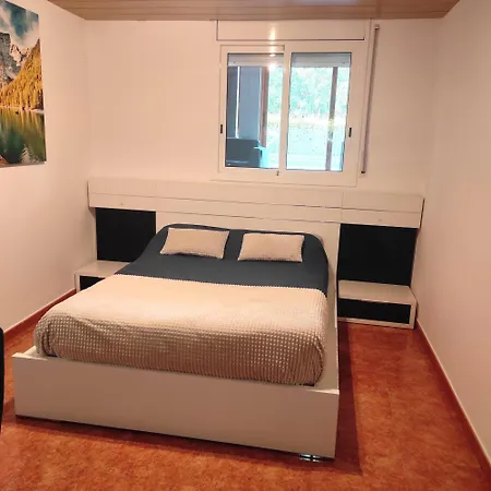 아파트 Privado Con Entrada Independiente En Caldes De Malavella 지로나